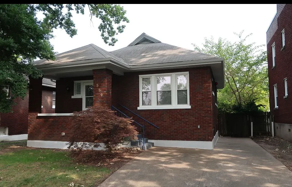 559 Eastern Pkwy