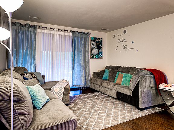 4th image of 10338 S Parkside Ave #19