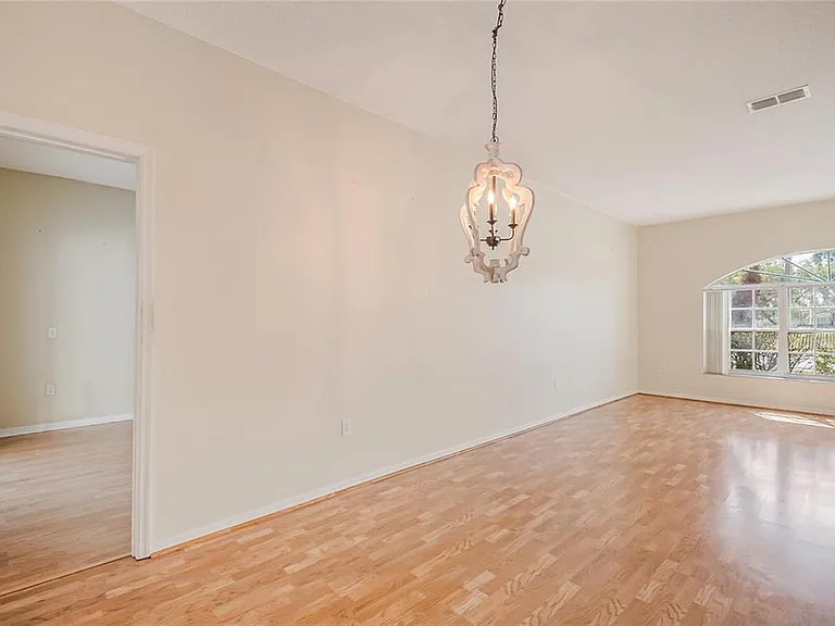 603 Pinehurst Ct — Photo 9