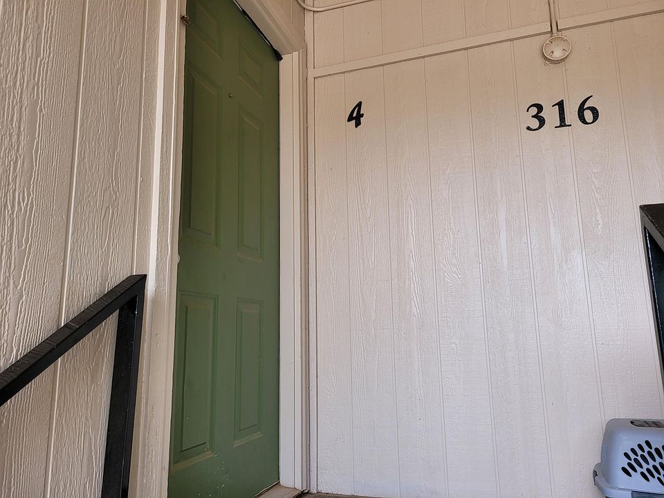1st image of 316 Vicksburg Cir APT 4