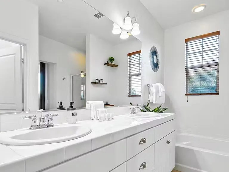 760 Harbor Cliff Way #118 — Photo 30