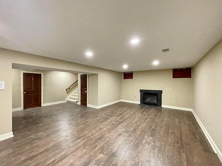 8034 Balmoral Ct — Photo 21
