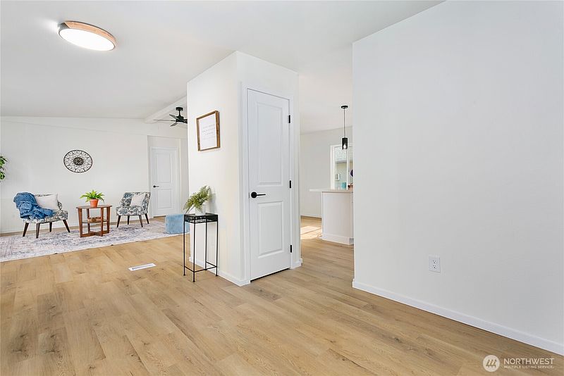 4th image of 4357 W Pleasant Street