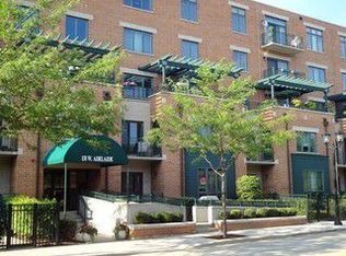 131 W Adelaide St UNIT 203, Elmhurst, IL 60126