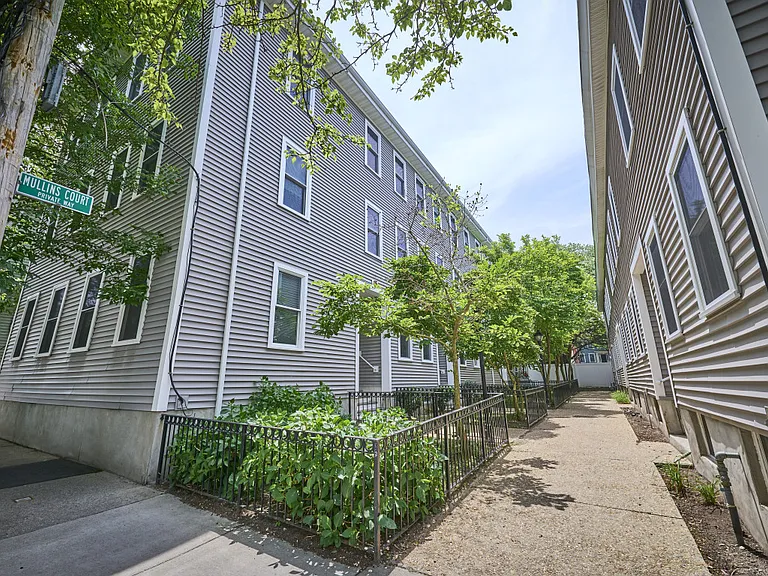 9 Mullins Ct #D — Photo 15