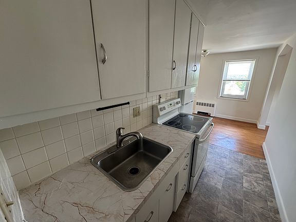 Kitchen angle 1