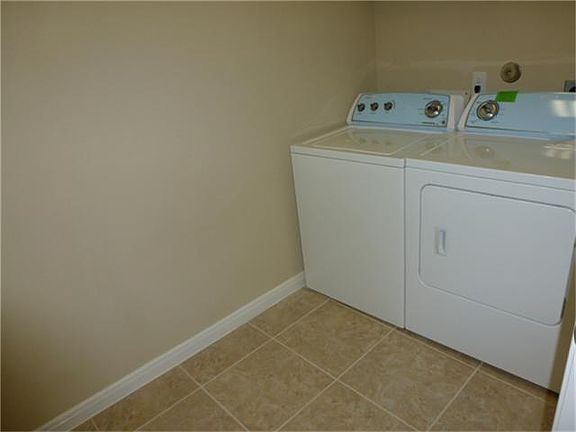 4th image of 25407 Alverstone Dr