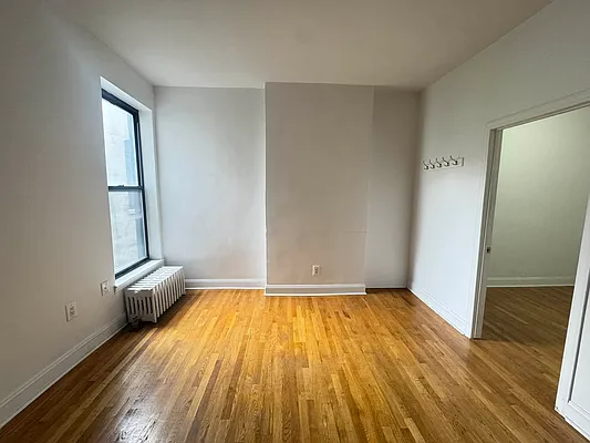 Rented by Oxford Property Group | media 7