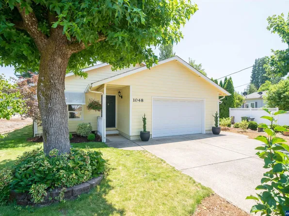 1048 N 4th Ave, Stayton, OR 97383
