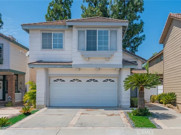 864 Bramble Ln, Corona, CA 92878