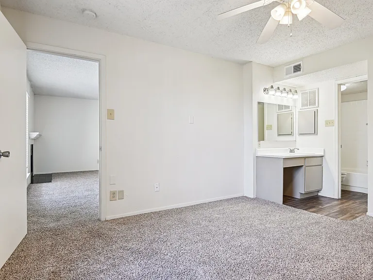 Abbey Glenn Apartments — Photo 53