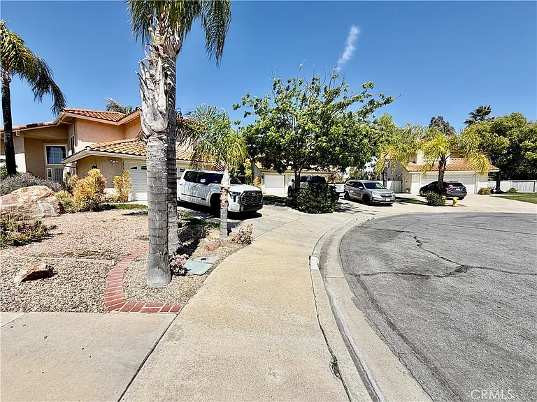 39711 Barberry Ct — Photo 62