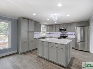 443 Lake Dr, Midway, GA 31320
