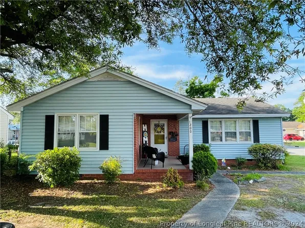 1200 E 14th St, Lumberton, NC 28358