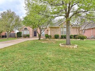 16 Enchanted Ct, Mansfield, TX 76063