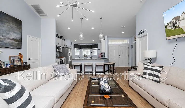 4762 Drake Ave — Photo 15