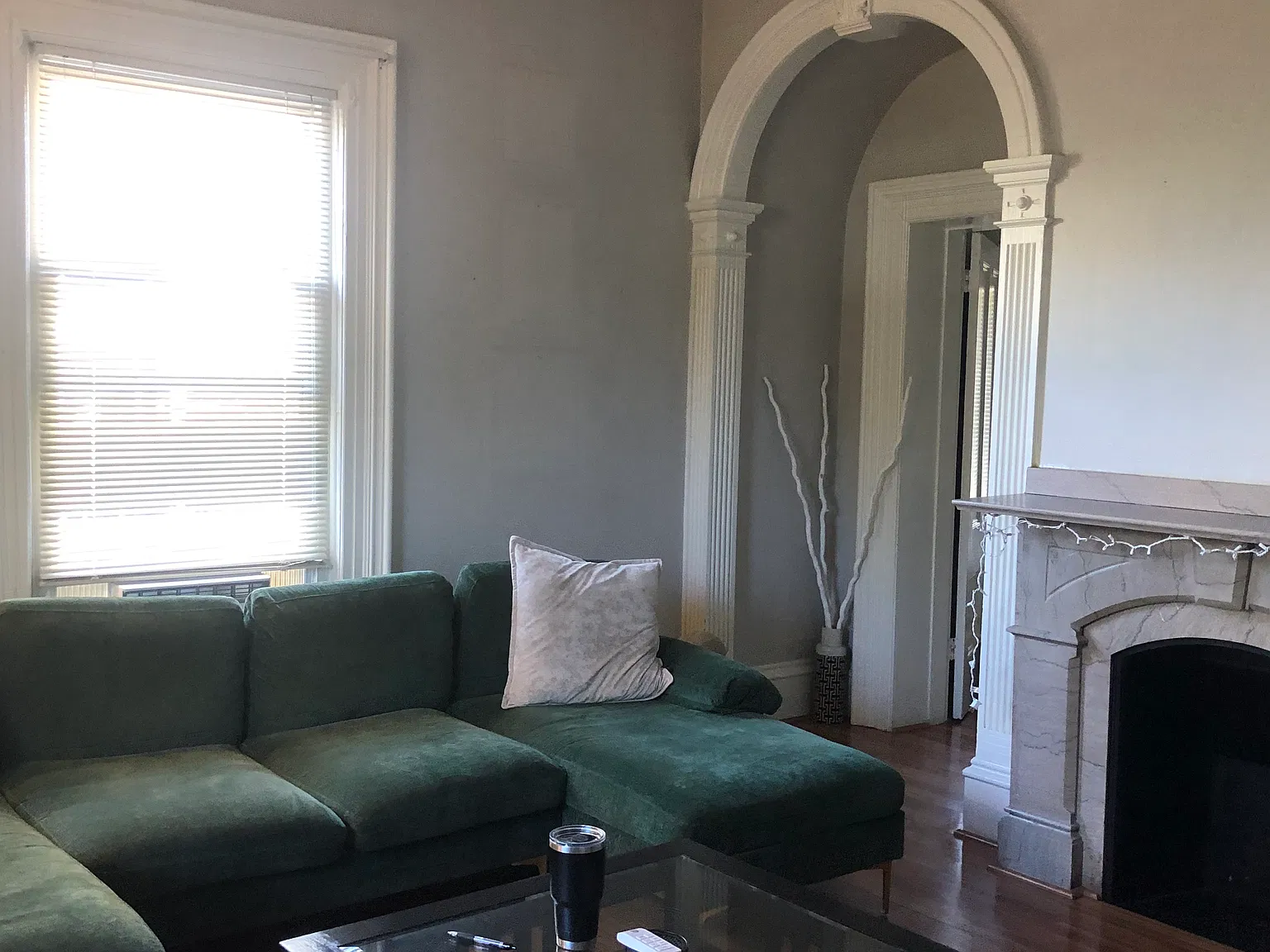 2 bed, 1100 sqft, $2,400 — Photo 2