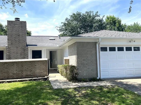 9959 El Chaco St, Baytown, TX 77521