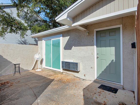 4th image of 617-627 Virginia Oak Ct