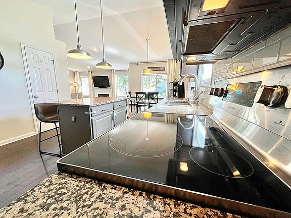 3rd image of 51198 Old Cottage Dr
