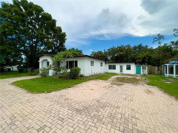 2nd image of 4362 SW 52nd St