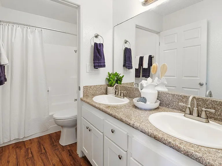 Welcome Home to Woodhaven Apartments — Photo 13