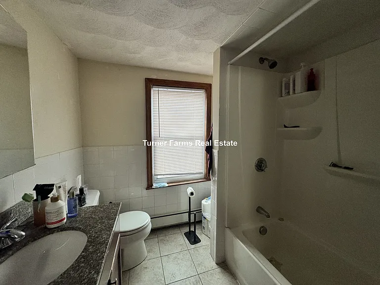585 Somerville Ave #3B — Photo 5
