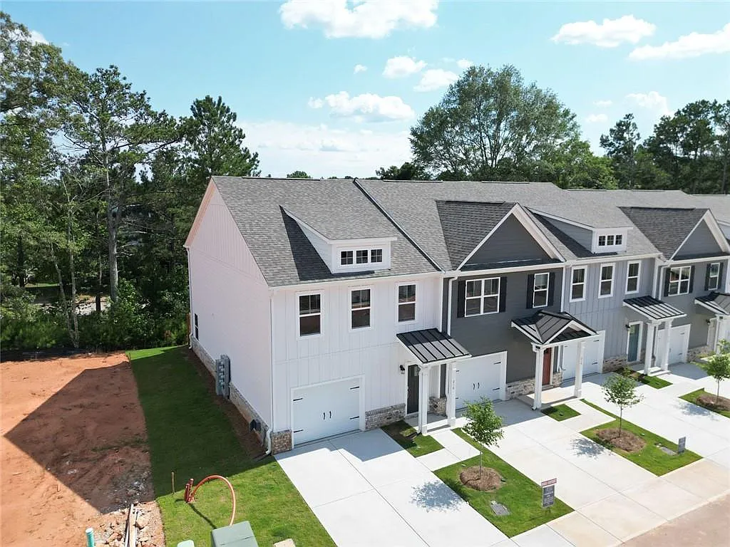2 bed, 2.5 bath, 1750 sqft, $2,150 — Photo 3