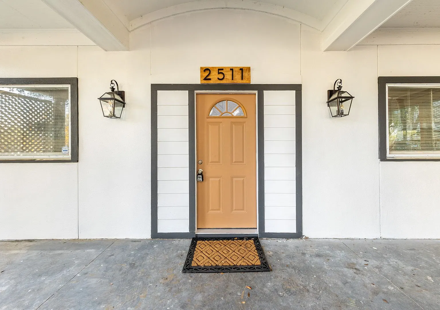 2511 San Gabriel — Photo 3