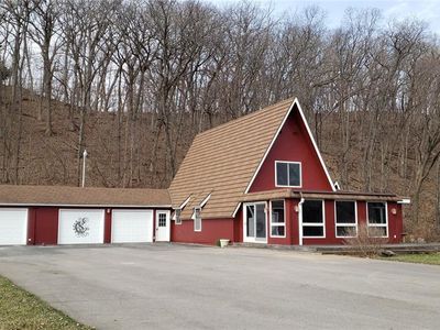 5739 22nd Avenue Trl, Vinton, IA, 52349