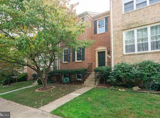 7808 Painted Daisy Dr, Springfield, VA 22152