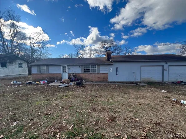 26006 Sarong Dr #16, Edwards, MO 65326