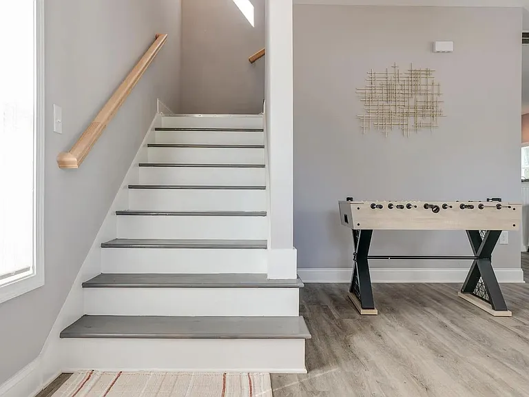 210 Evans St — Photo 39