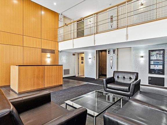 2nd image of 3033 N Sheridan Rd APT 1608