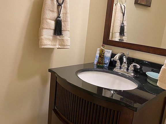 3rd image of 6 Joyceton Way