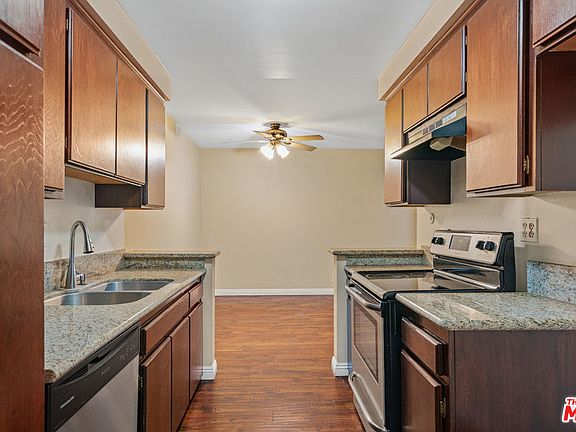 5th image of 528 N Jackson St APT 310