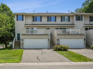 356 Gironde Ct, Woodbury, MN 55125