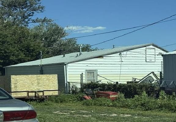 5th image of 433 Cedar Ave