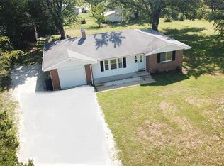 101 Manion Dr, Saint Clair, MO 63077