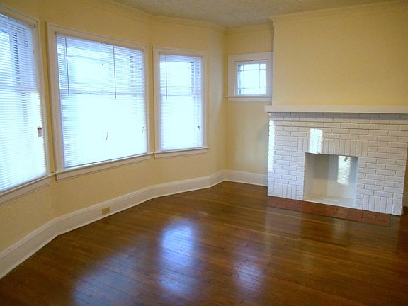 3rd image of 3405 Beechwood Ave