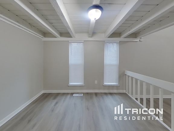 4th image of 8606 Dogwood Ct