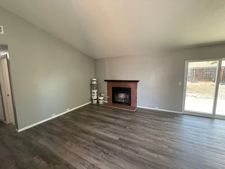44466 Meadow Grove St — Photo 5