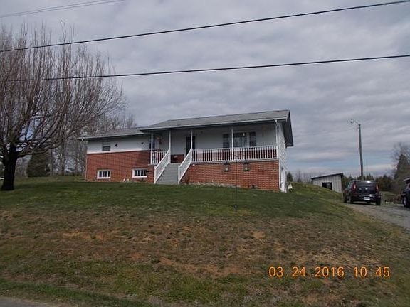 2nd image of 141 Cedar Hills Ln