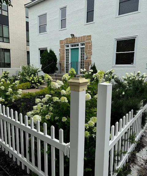 2717 Girard Ave S #102 — Photo 1