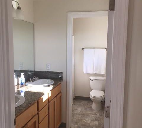 3rd image of 908 NW 12th Ave