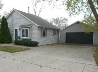 215 S Jefferson St, Waterford, WI 53185