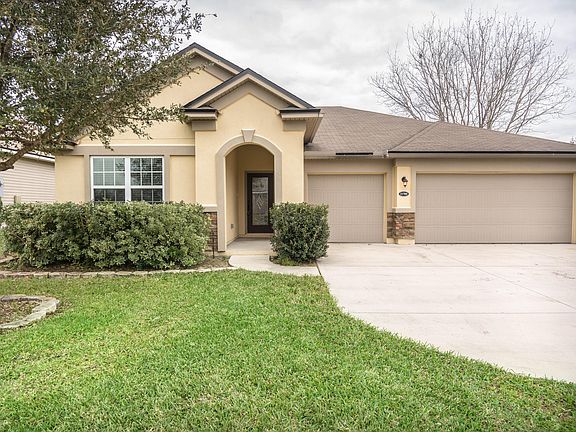 2nd image of 11785 Blueberry Ln