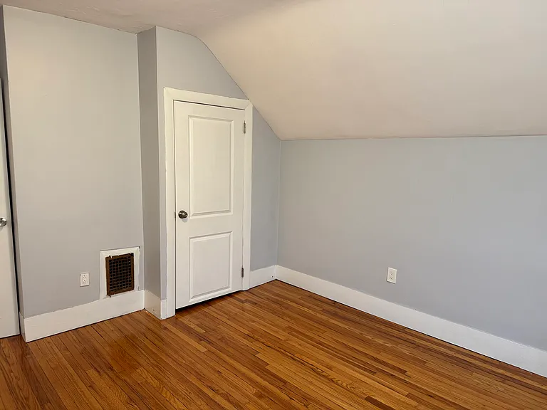 249 East St — Photo 10