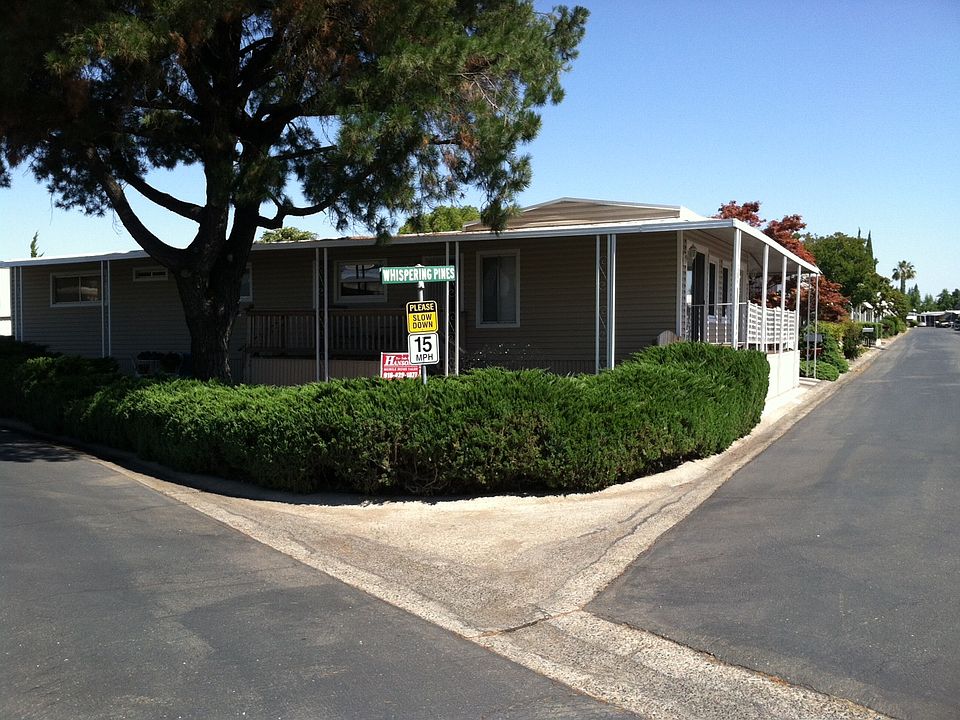2nd image of 189 Whispering Pines Dr