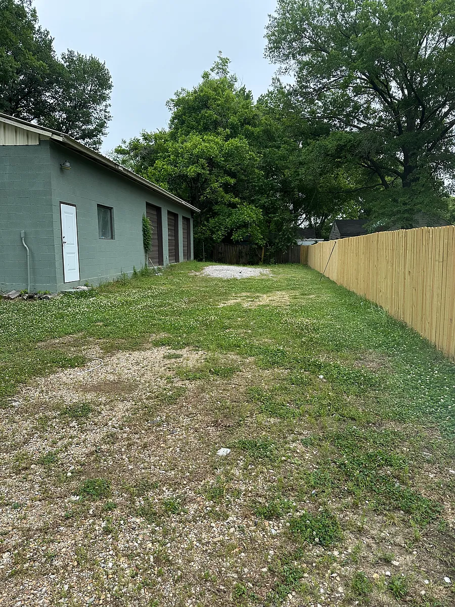 Building Photo - 2364 Kimball Ave